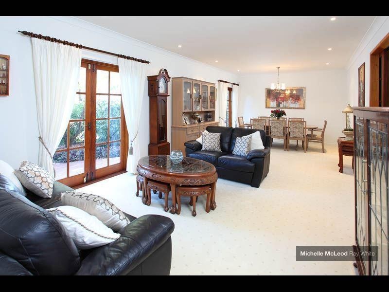 47 Marmindie Street, Chapel Hill QLD 4069