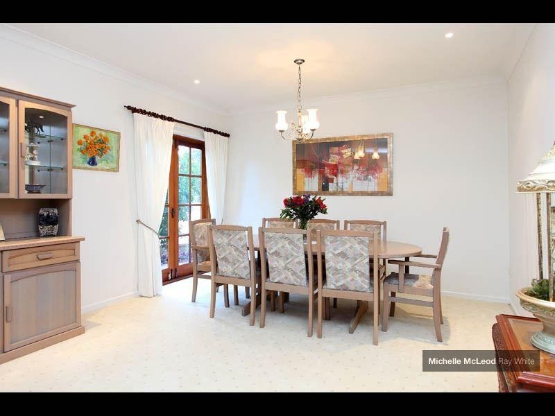 47 Marmindie Street, Chapel Hill QLD 4069