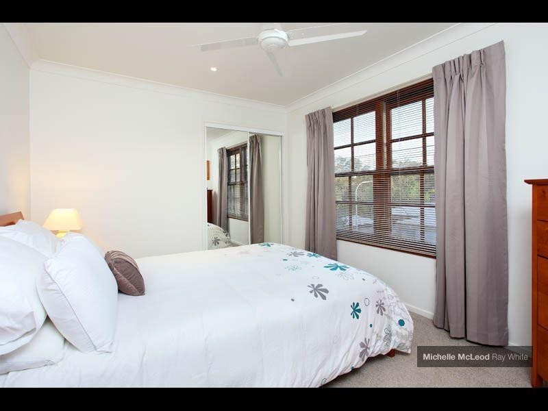 47 Marmindie Street, Chapel Hill QLD 4069