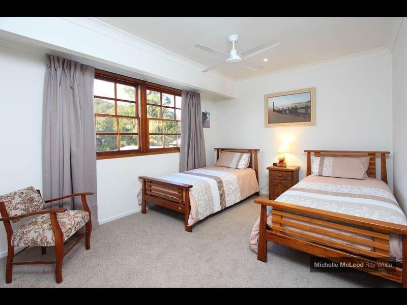 47 Marmindie Street, Chapel Hill QLD 4069