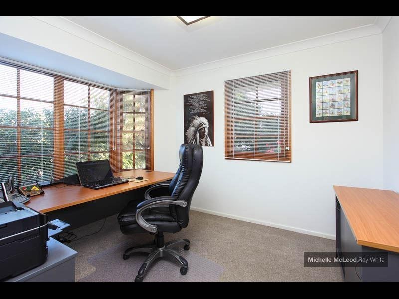 47 Marmindie Street, Chapel Hill QLD 4069