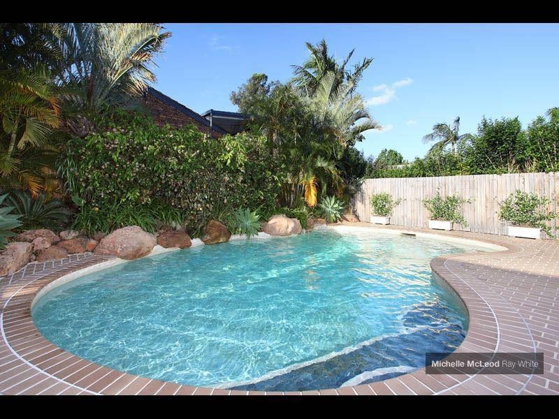 47 Marmindie Street, Chapel Hill QLD 4069