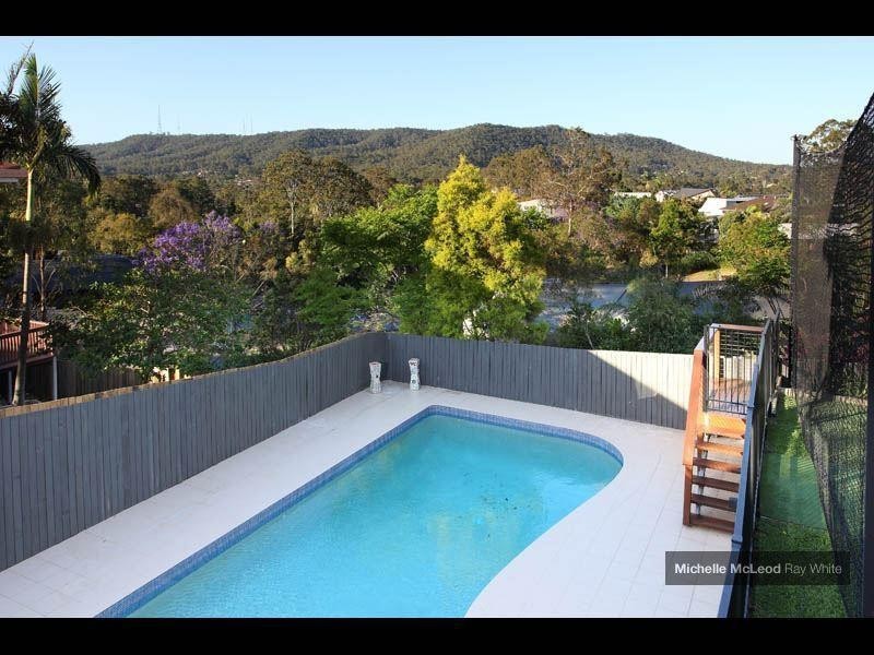 103 Bielby Road, Chapel Hill QLD 4069