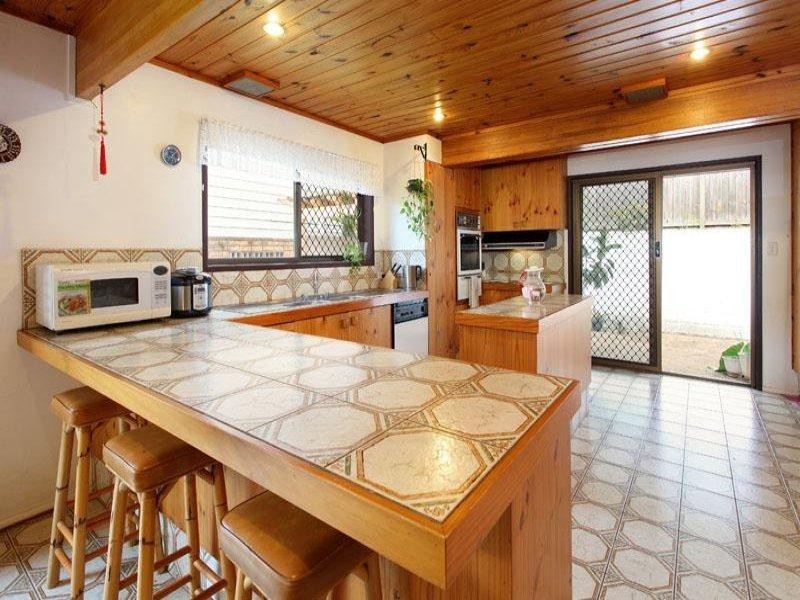 26 Marminde Street, Chapel Hill QLD 4069