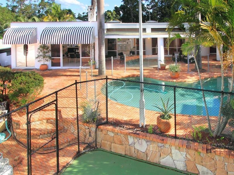 58 Marmindie Street, Chapel Hill QLD 4069