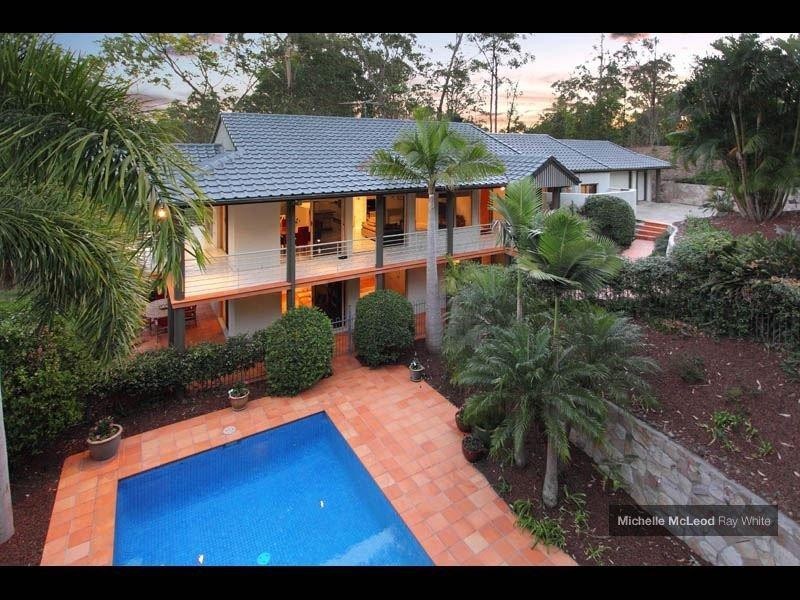 30 Tinarra Crescent, Kenmore Hills QLD 4069