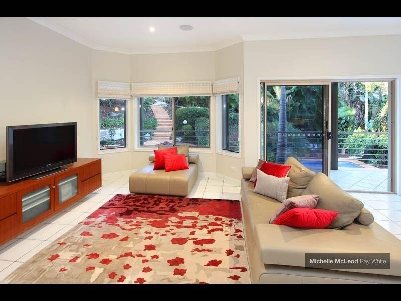 30 Tinarra Crescent, Kenmore Hills QLD 4069