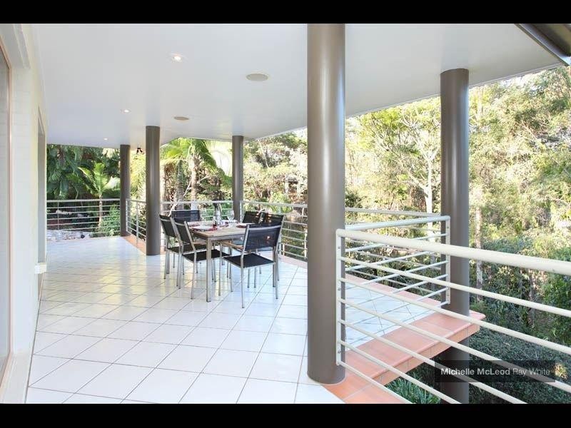 30 Tinarra Crescent, Kenmore Hills QLD 4069