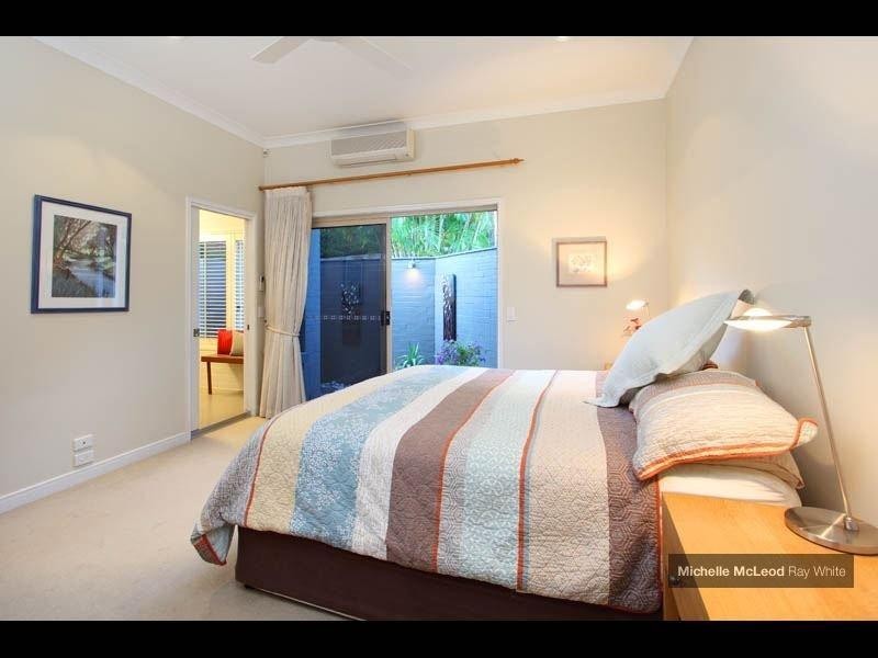 30 Tinarra Crescent, Kenmore Hills QLD 4069