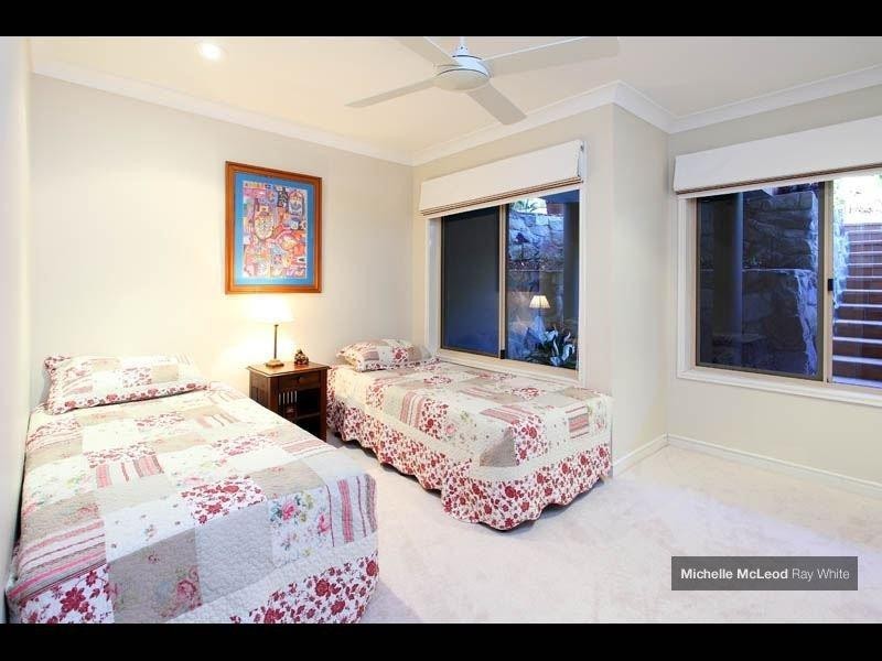 30 Tinarra Crescent, Kenmore Hills QLD 4069