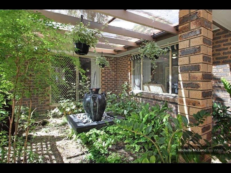 34 Morningview Street, Chapel Hill QLD 4069