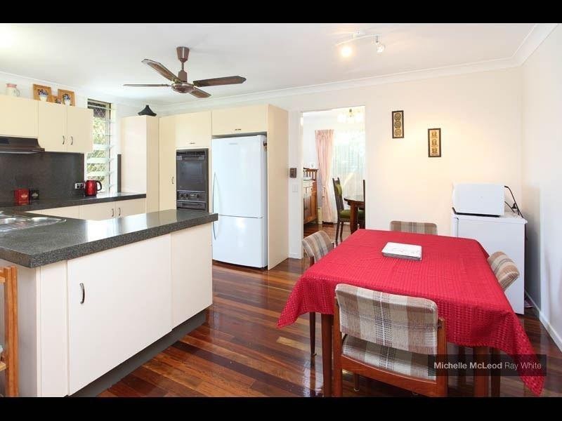 34 Morningview Street, Chapel Hill QLD 4069