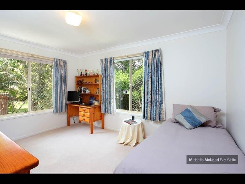 34 Morningview Street, Chapel Hill QLD 4069