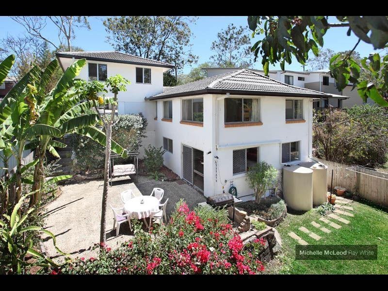 6 Furlong Street, Indooroopilly QLD 4068