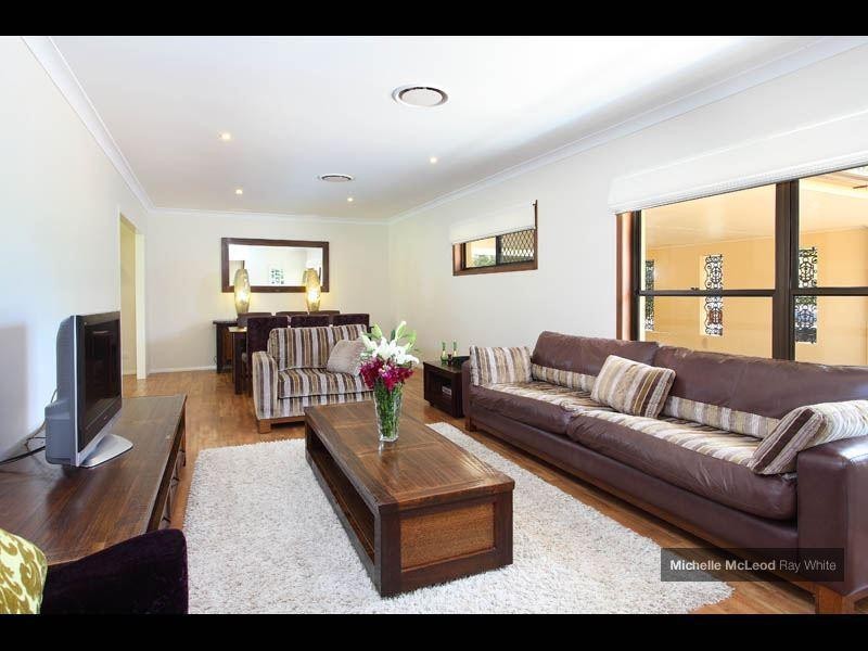 49 Kirkdale Road, Chapel Hill QLD 4069