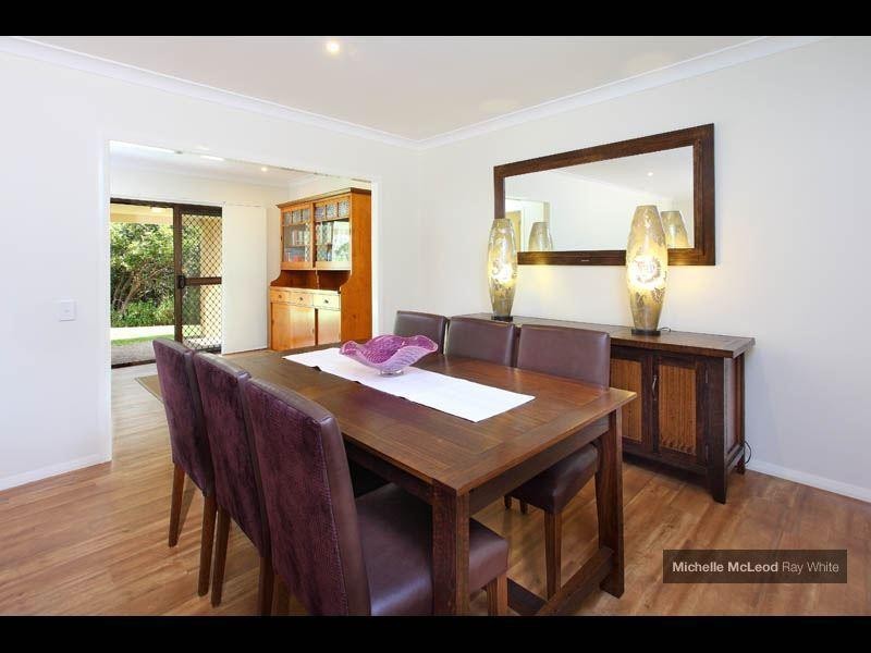 49 Kirkdale Road, Chapel Hill QLD 4069