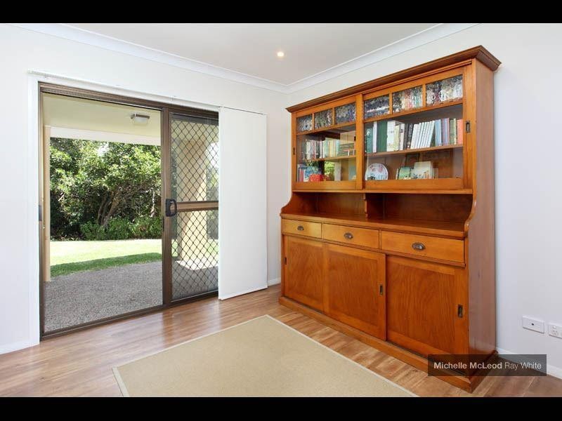 49 Kirkdale Road, Chapel Hill QLD 4069