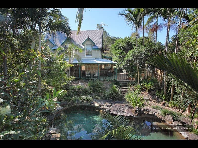 24 Hannah Street, Mount Ommaney QLD 4074