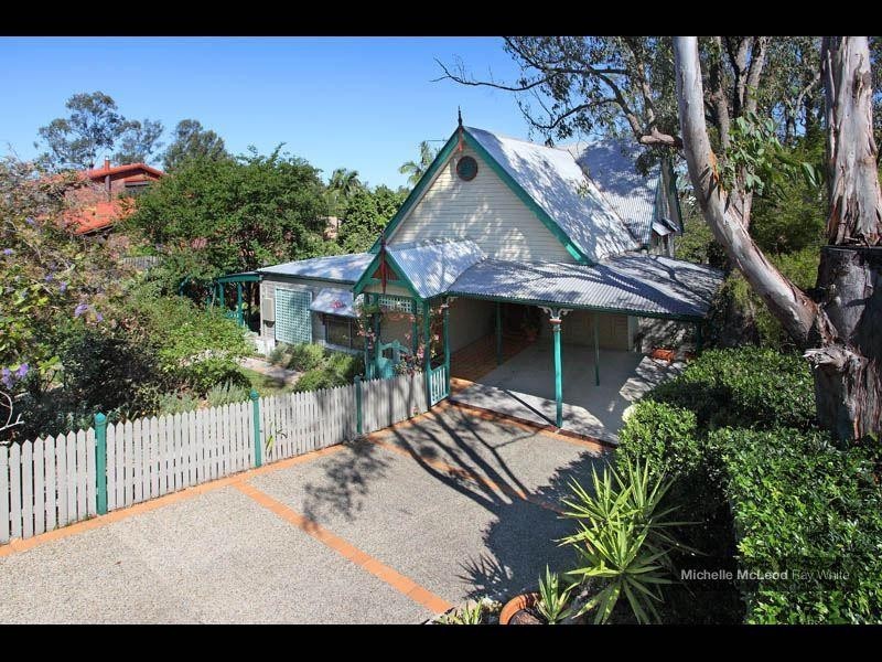 24 Hannah Street, Mount Ommaney QLD 4074