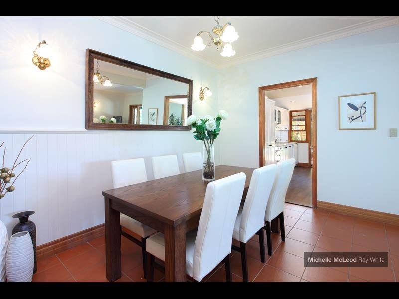 24 Hannah Street, Mount Ommaney QLD 4074