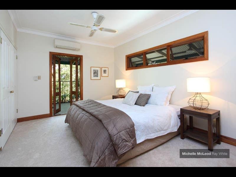 24 Hannah Street, Mount Ommaney QLD 4074