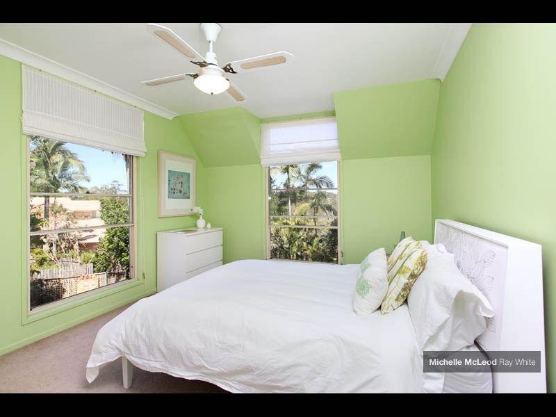 24 Hannah Street, Mount Ommaney QLD 4074