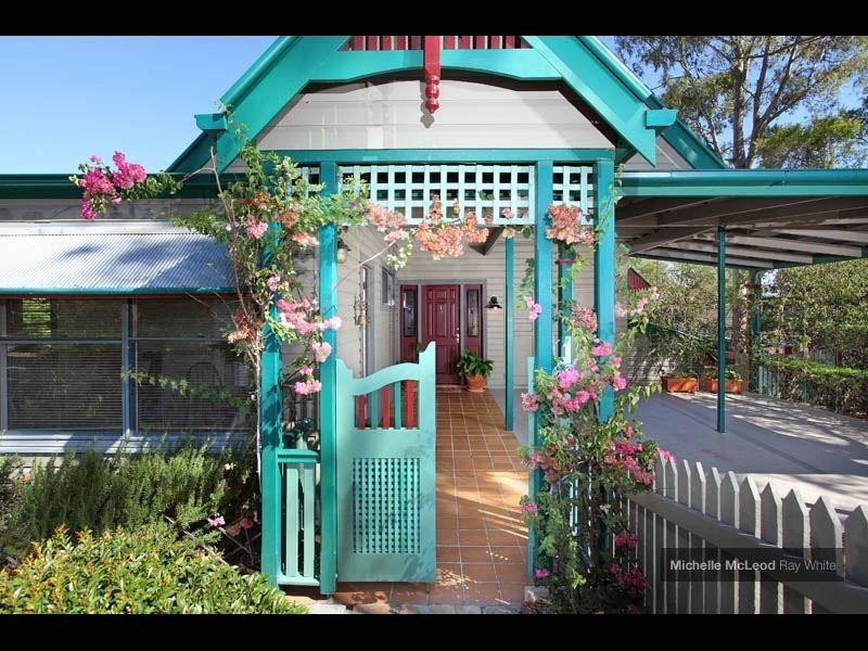 24 Hannah Street, Mount Ommaney QLD 4074