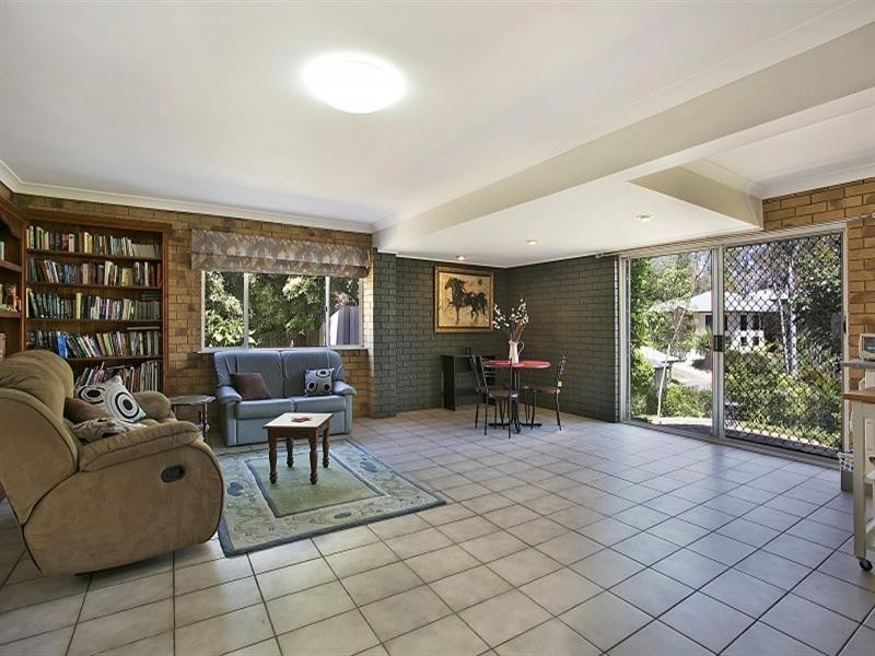 36 Mirbelia Street, Kenmore Hills QLD 4069