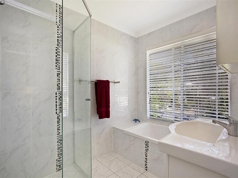 36 Mirbelia Street, Kenmore Hills QLD 4069