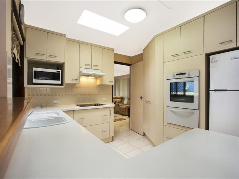 42 Port Street, Jamboree Heights QLD 4074