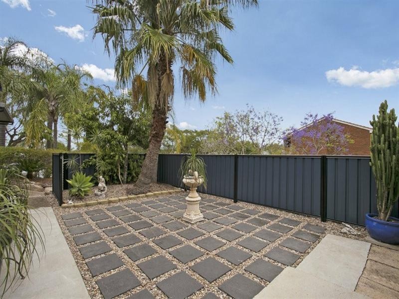 42 Port Street, Jamboree Heights QLD 4074