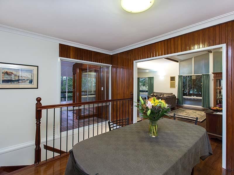 61 Coverdale Street, Indooroopilly QLD 4068