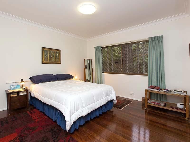 61 Coverdale Street, Indooroopilly QLD 4068