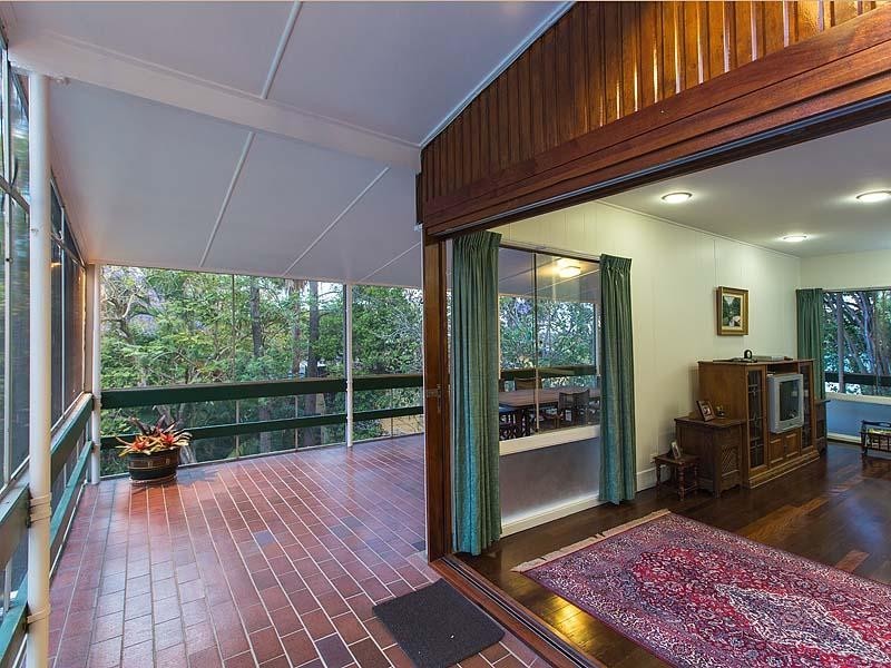 61 Coverdale Street, Indooroopilly QLD 4068