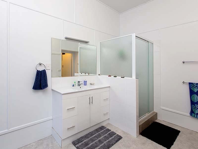 61 Coverdale Street, Indooroopilly QLD 4068