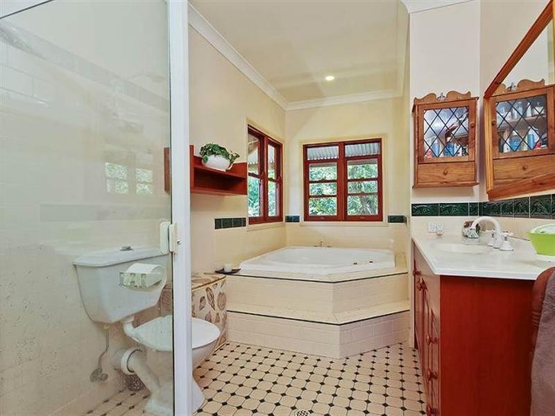 4 Springfield Court, Wights Mountain QLD 4520