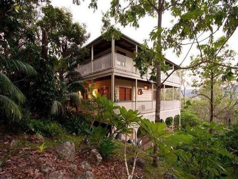 4 Springfield Court, Wights Mountain QLD 4520