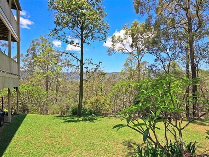 4 Springfield Court, Wights Mountain QLD 4520