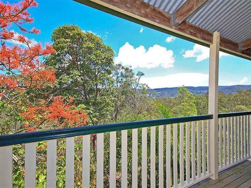 4 Springfield Court, Wights Mountain QLD 4520