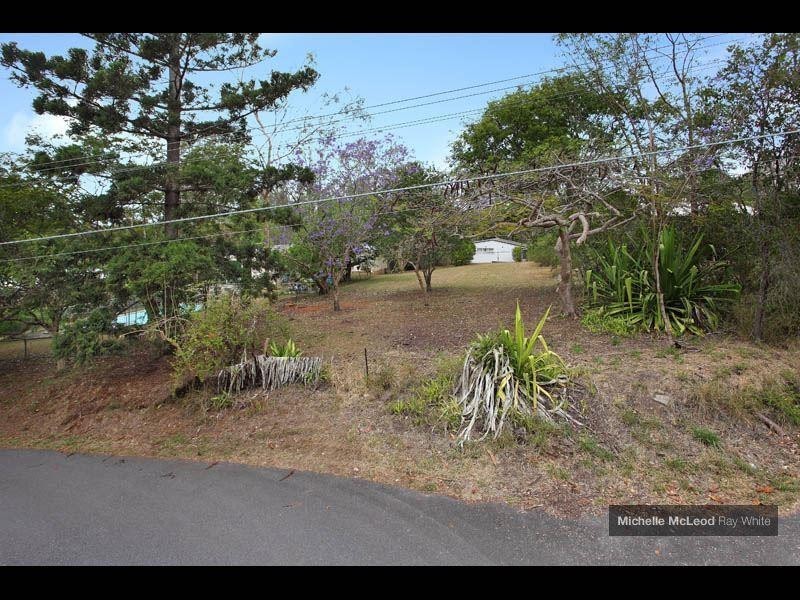 26 Gilruth Road, Kenmore QLD 4069