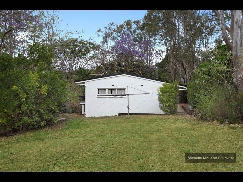 26 Gilruth Road, Kenmore QLD 4069