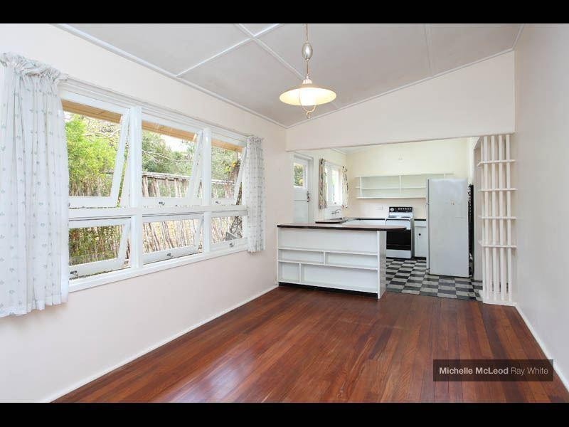 26 Gilruth Road, Kenmore QLD 4069