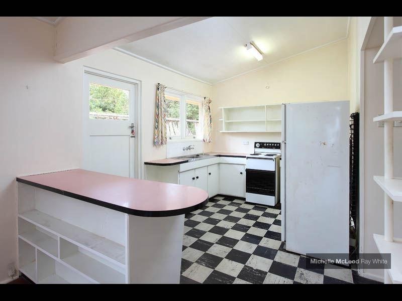 26 Gilruth Road, Kenmore QLD 4069