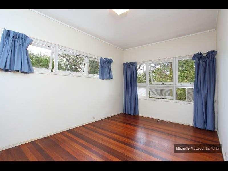 26 Gilruth Road, Kenmore QLD 4069