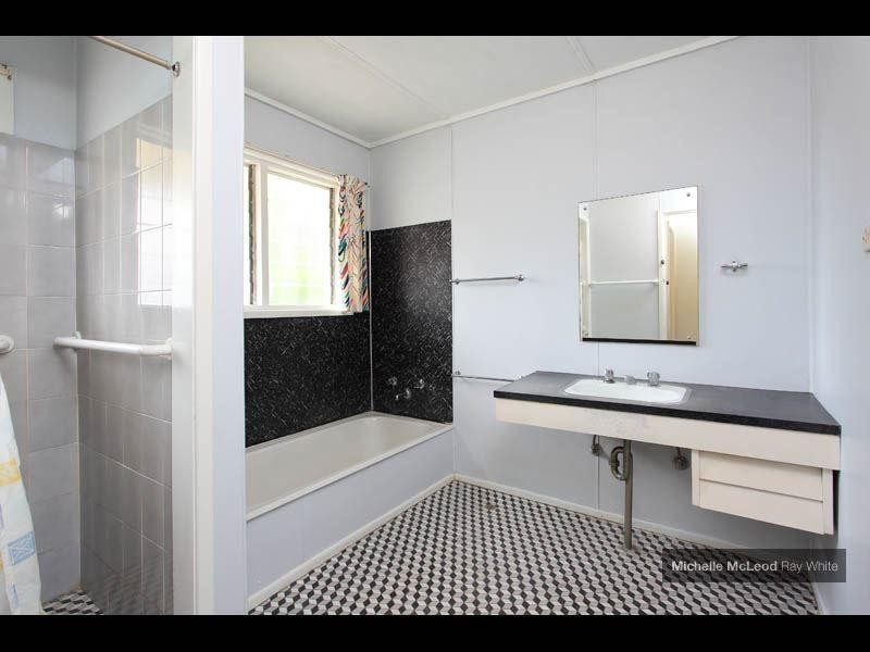 26 Gilruth Road, Kenmore QLD 4069