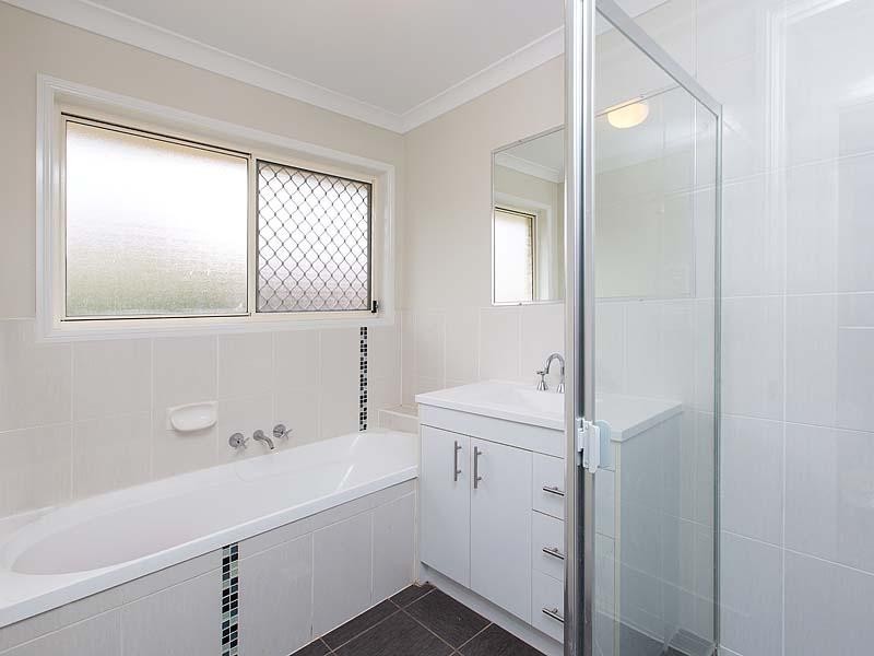 22 Regency Crescent, Moggill QLD 4070
