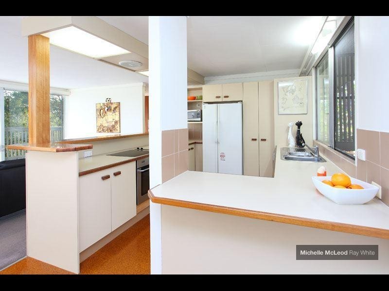 89 Moordale Street, Chapel Hill QLD 4069