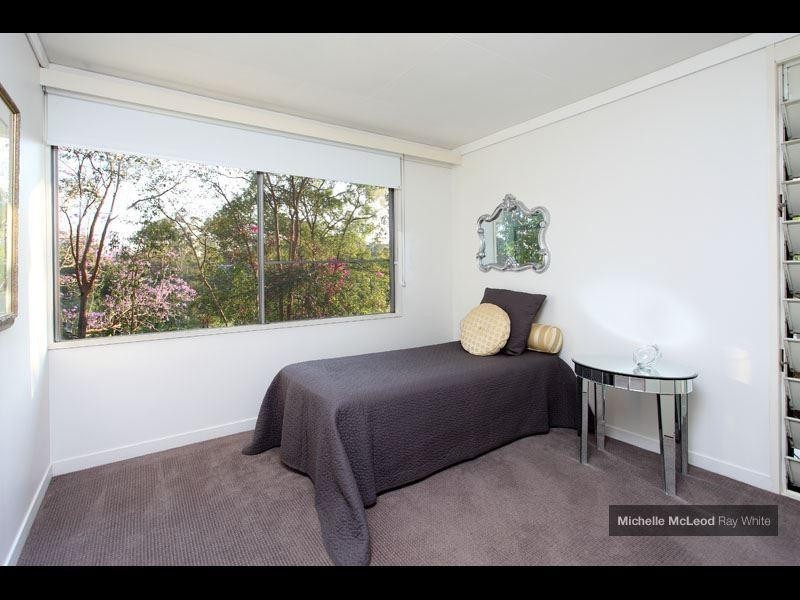 89 Moordale Street, Chapel Hill QLD 4069