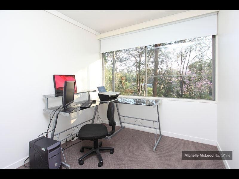 89 Moordale Street, Chapel Hill QLD 4069