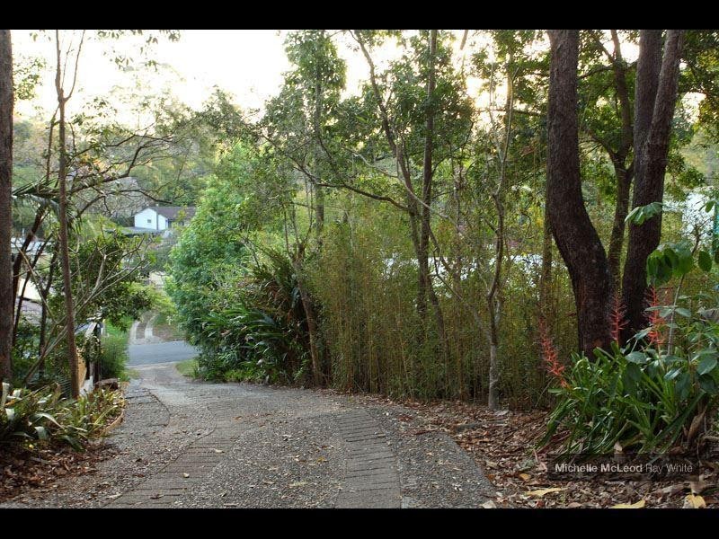 89 Moordale Street, Chapel Hill QLD 4069